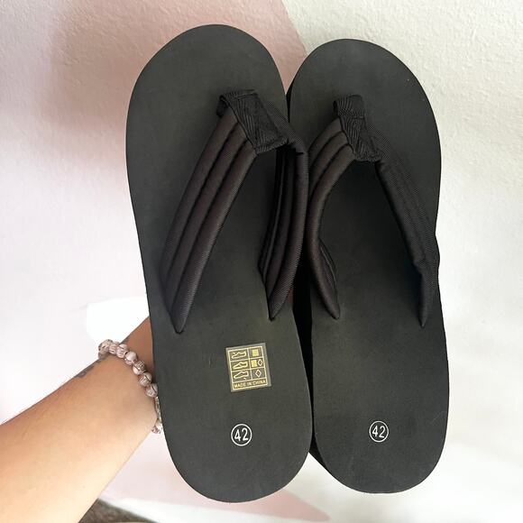 Black‎ Platform Flip Flop Sandals Y2K Retro Chunky Grunge Sz 9 - Picture 3 of 3
